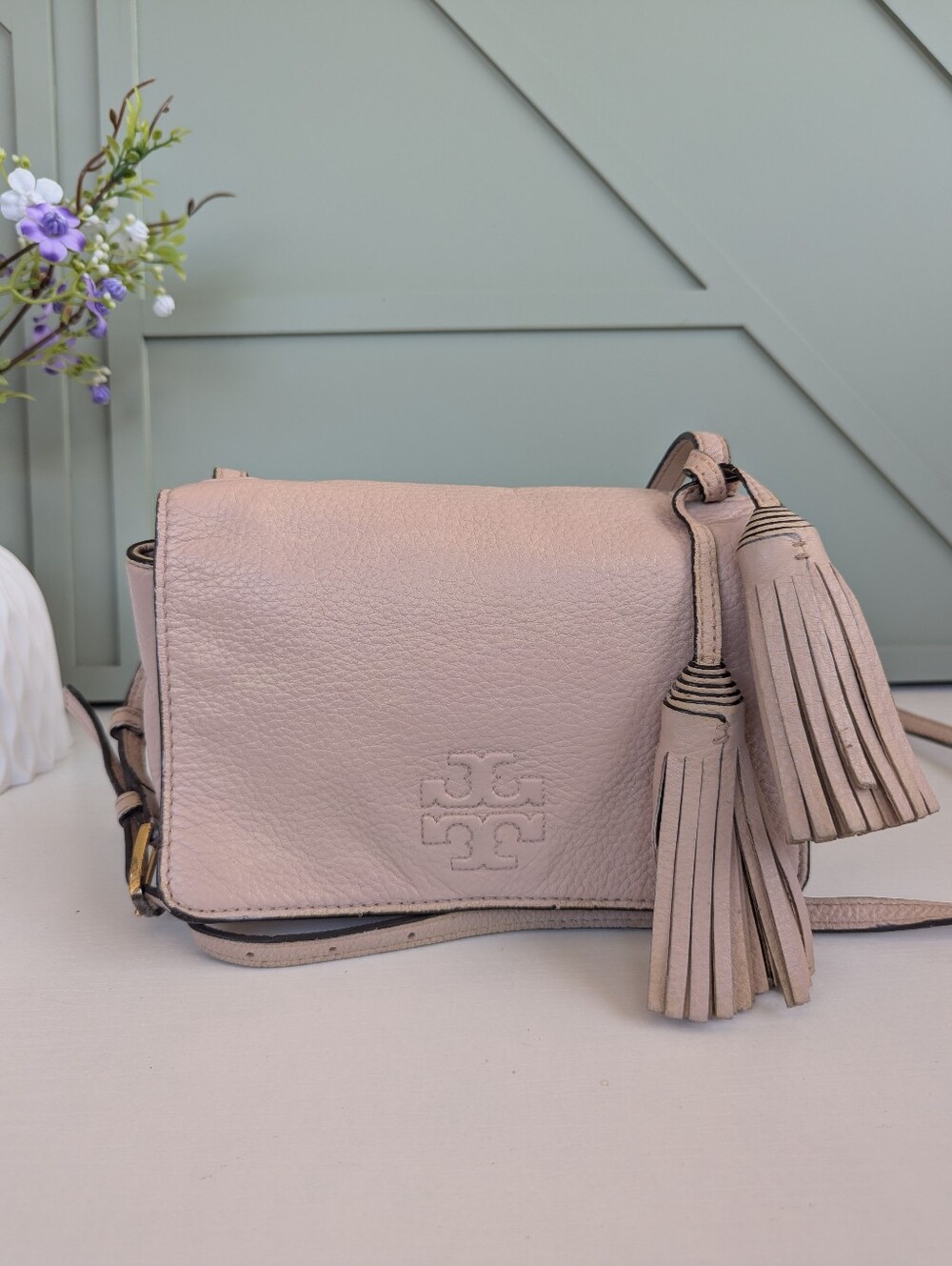 Tory Burch Pink Leather Crossbody Bag with Tassel - Picture 2 of 9